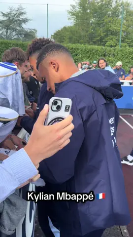 Une journée avec les joueurs de l’équipe de France #equipedefrance #fff #clairefontaine #footballtiktok #footballer 