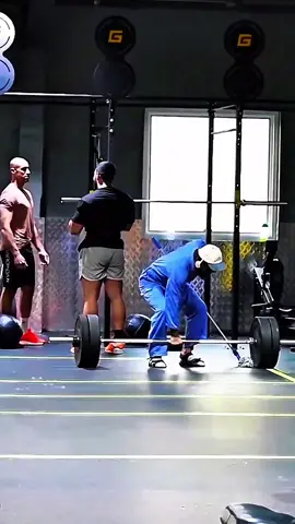 150KG Weight 1 Hand 🔥 #anatoly #anatolyprank #gym #GymTok #fyp 