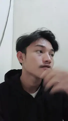 Hitam