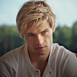 el trío galáctico pa las babyss #damonsalvatore #conradfisher #colewalter #thevampirediaries #thesummeriturnedpretty 