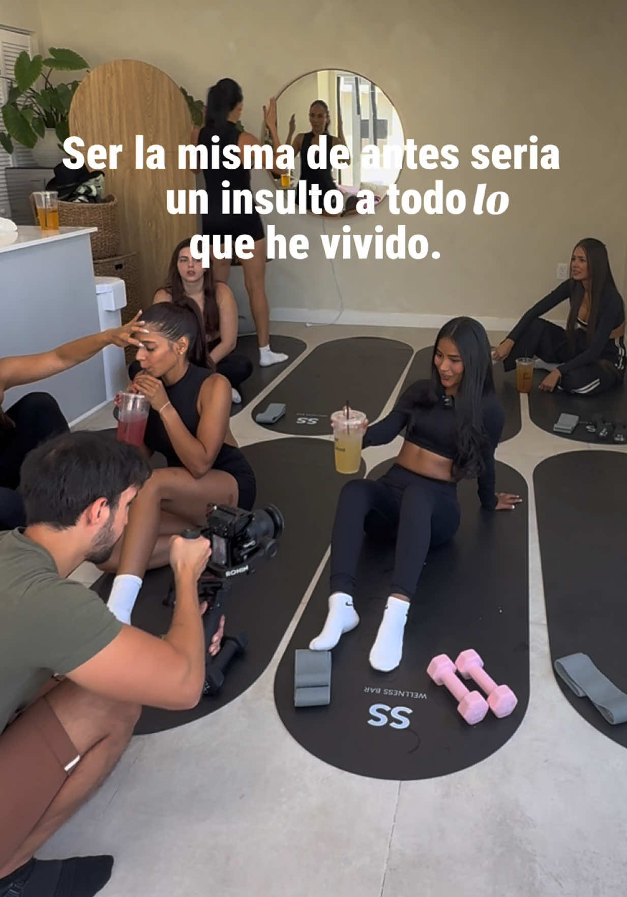 He descubierto que sanar no es volver a ser quien era, sino atreverme a abrazar la nueva versión de mí que nació con cada experiencia✨🤍 #miami #fyp 