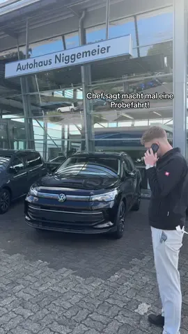 Wenn das Verkaufsteam sagt: „Mach mal eine Probefahrt!“🚗 #Salzkotten #Paderborn #foryoupagе #VW #Autohaus 