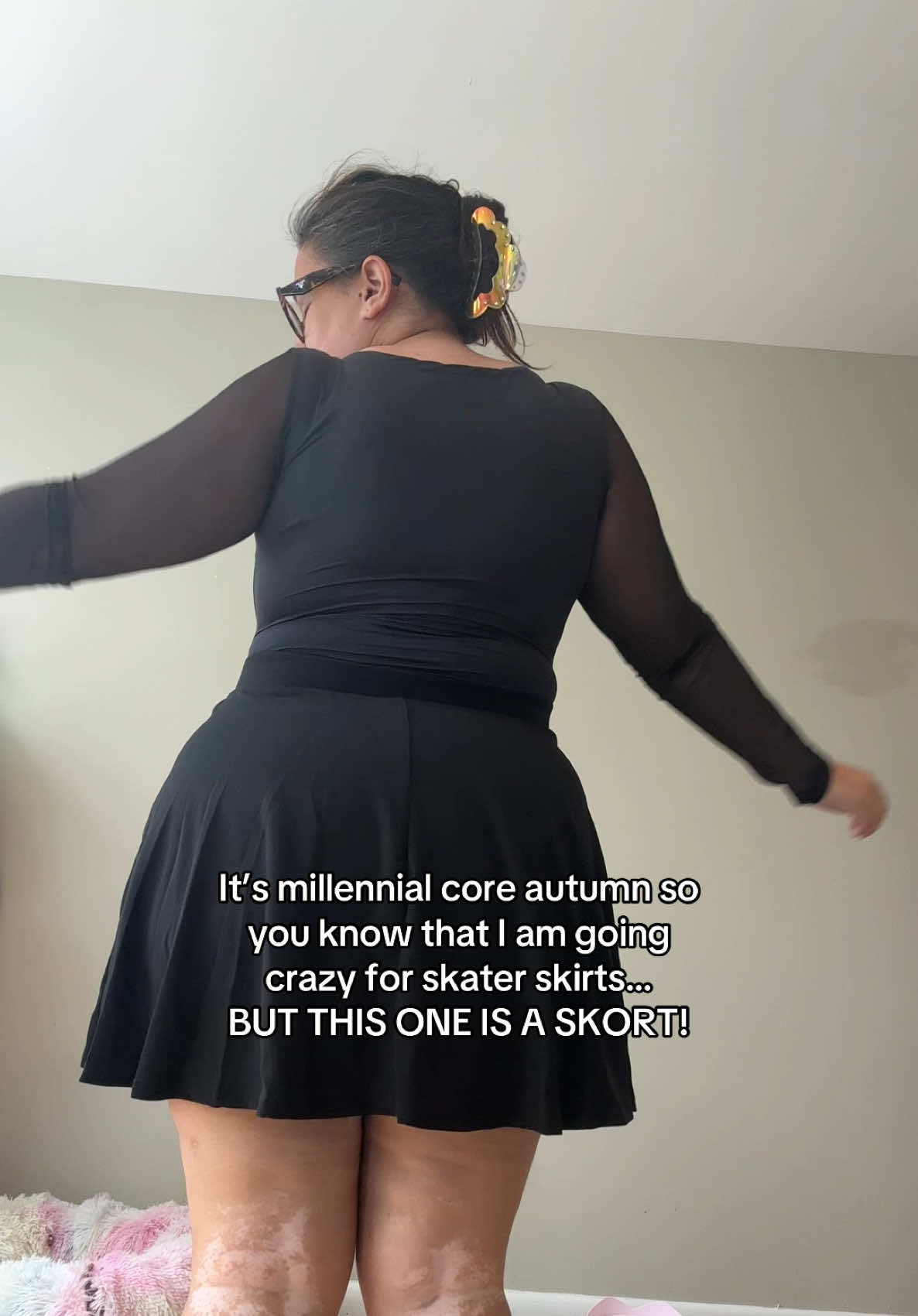 Ok so now I will wear this every day for autumn 🤣 #plussizefashion #skort #skaterskirt #sizeinclusive #altgirl 