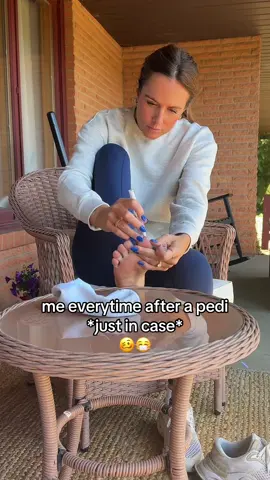 Cures toe fungus but also helps prevent #fyp #toefungus #lunavia #feet #toes 