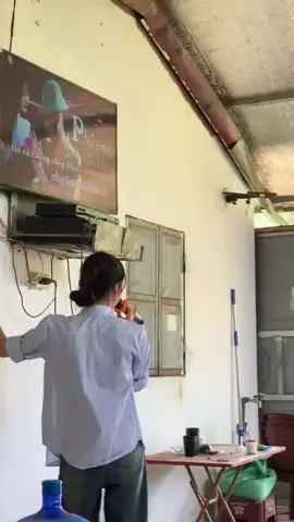 T cứ say là bị dí cam=))