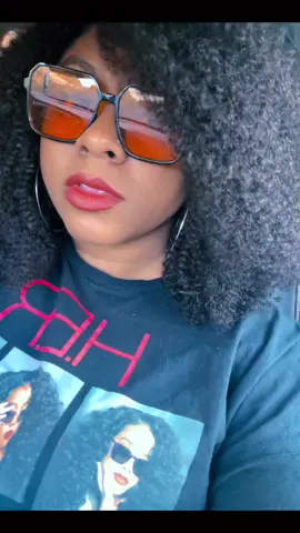 🕶️💋