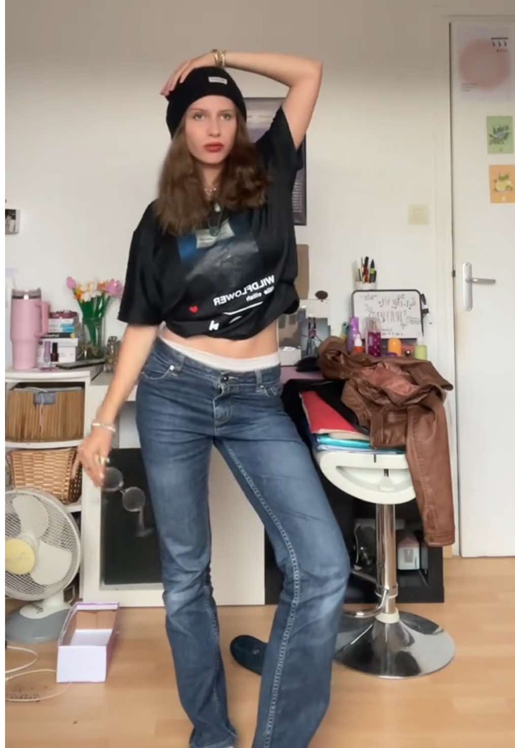 Tu sais la meuf qui écoute Billie Eilish et qui en fait à peine des tonnes #downtowngirl #fyp #OOTD #outfitoftheday #girlssupportgirls 