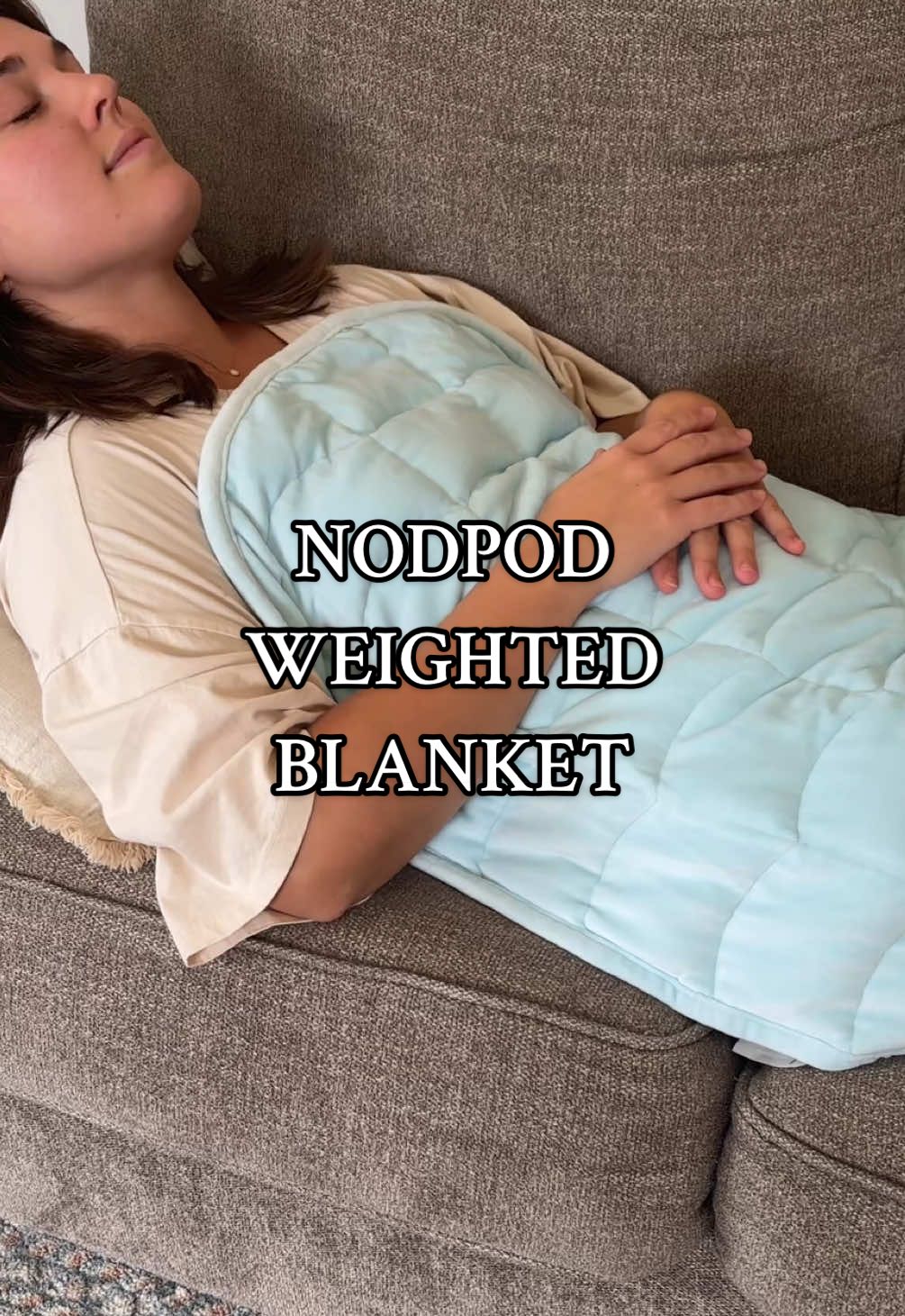 Replying to @Gia • Mom • Wife • Hotmess • it’s so relaxing! Great alternative to a hot weighted blanket!! #weightedblanket #nodpod #cozygiftideas #christmasgiftidea #usefulgiftideas 