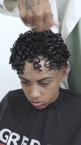 Mano Alexandro solicitou o de sempre 💈 O ponta pé inicial para qualquer pessoa é se tornar o melhor possível em sua profissão e o nosso projeto segredo do barbeiro, foi construído para te ajudar a ser o melhor independente da sua condição financeira, clique no link no meu perfil 🫶🏽 #agnoblackred 