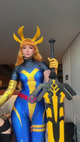 my support messing around in the back 😭 @elizabeth @Rose #magik #illyanarasputin #marvelrivals #magikcosplay 