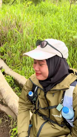 #mendakigunung #gunungindonesia #lawumountain 