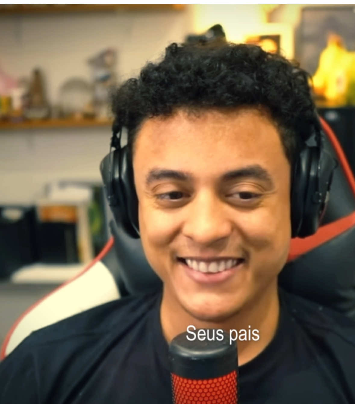 #FELIPENETO | Victor,vc fez parte da minha vida e de milhares de corujas por anos,mas chegou a hora de vc voar,sentiremos sua falta,mas sabemos que vc vai estar fazendo oque gosta,amamos vc! #foryou #lyricsvideo #felipeneto #vaiprofycaramba 