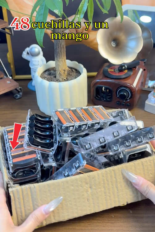 🥹😍 This full box is worth it! #RazorBlades #MensGrooming #ShavingHack #TikTokFinds #AffordableGear #MensCare #GroomingEssentials #SmoothShave #MustHaveForMen 