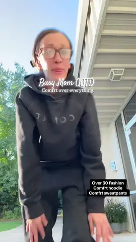 Mom uniform for the fall! The @Comfrt tranquil hoodie and sweatpants are definitely my go to outfit for Comfrt! Like what I did there 👀✨  #over30fashion #comfrthoodie #comfrtsweatpants #comfrtclothing #sweatsuit 