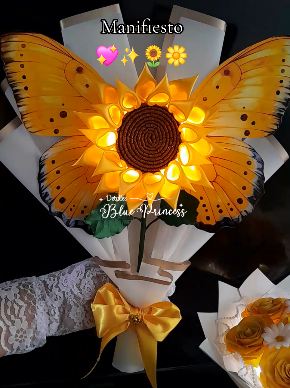No la dejes como espectadora 🌻 Pedidos: 949 753 931  #floresamarillas #21deseptiembre #girasol #rosaseternas #ramos 