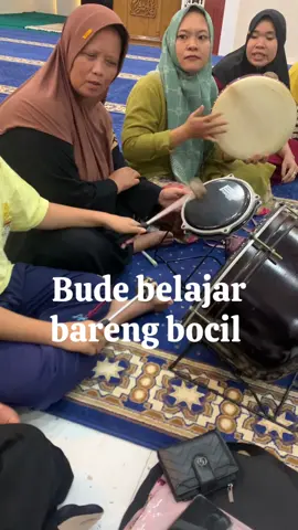Yg tiba2 mau ngajarin bude 🤭