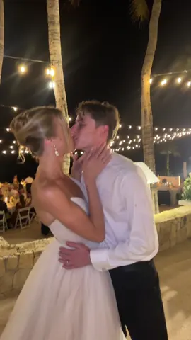 introducing mr. & mrs. kitson-jones!!! 👰🏼‍♀️🤵🏼‍♂️