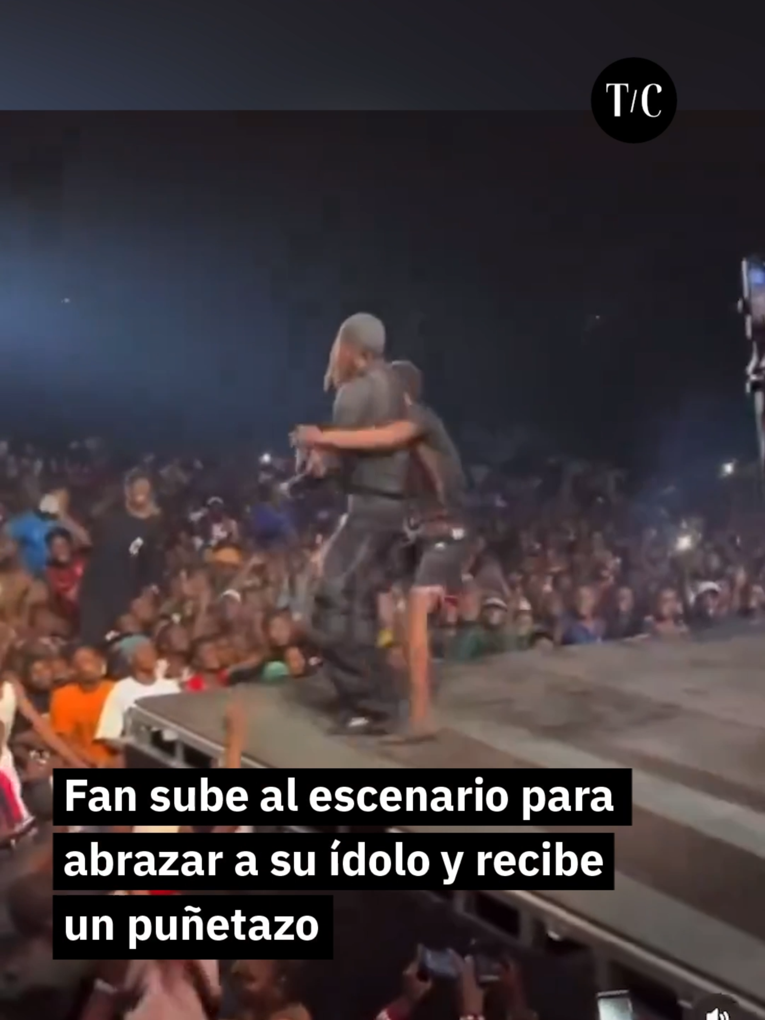Un rapero congoleño enfrenta críticas en su país tras golpear a un fan que intentó abrazarlo durante un show en el estadio Malula de Kinshasa #congo