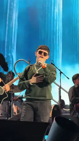 one of the only videos where im not screaming 😭 #juniorh #chicago #concert #fyp #sadboyz4life 