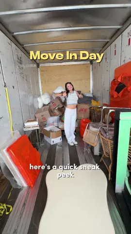 PT 1| its move-in day!!!!🪅🌸🏡 TYSM @lugg for making such a stressful day so easy🥹 if u ever need help moving anything big or small use my referral code: 111544ML (they’re like fairies but movers)  #movingvlog #newapartment #decorate #interiordecorating #apartmenttour  