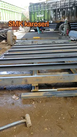 proses pembuatan bak baru truck hino panjang 10.30#viraltiktok #hinomodifikasumbar #variasitrucksumbar #modifikasitruck #fyp 
