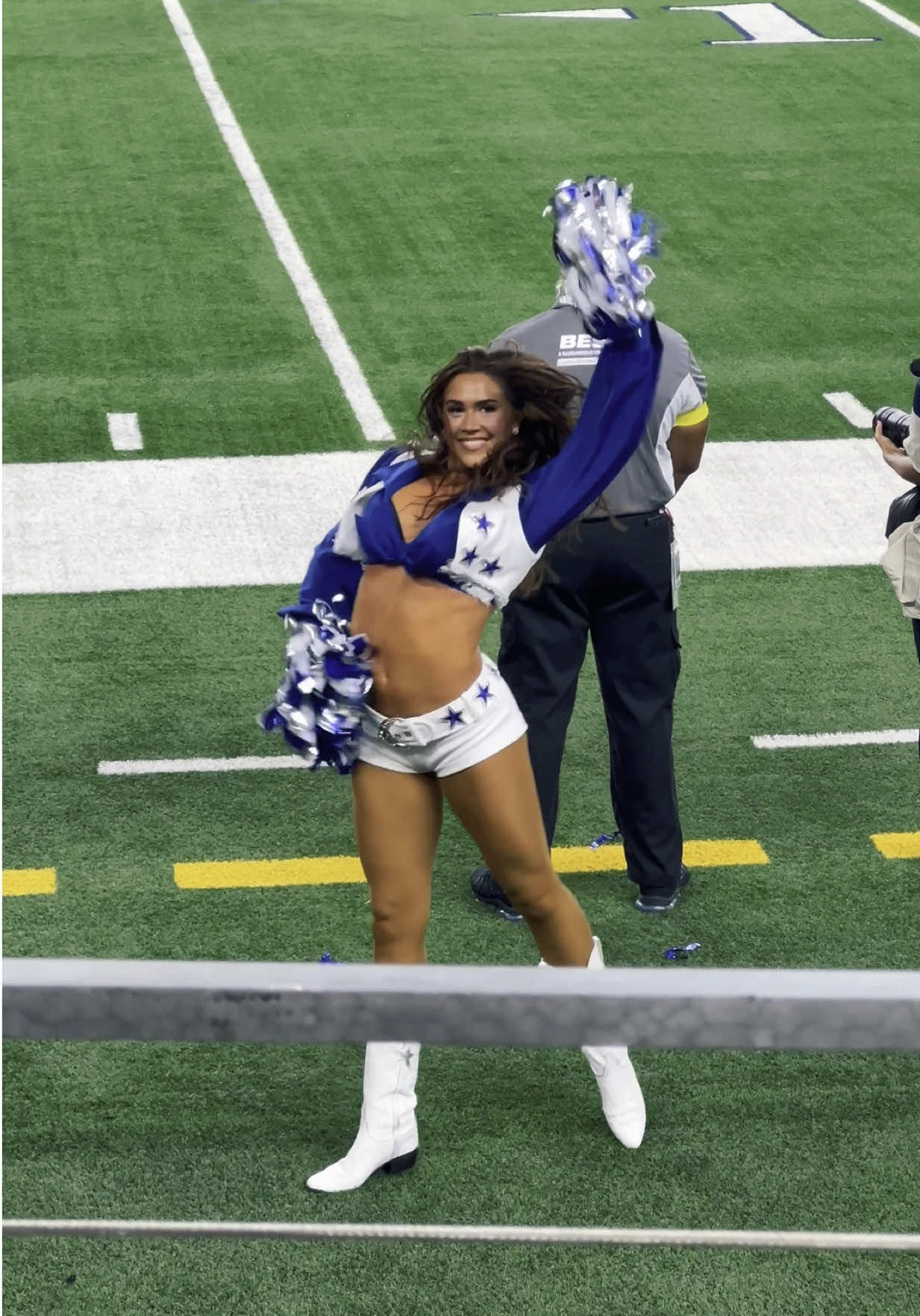 Decided to finally hop on the trend 🥹 #texastechpomsquad #dallascowboyscheerleaders #prodancer #emotional #dancer