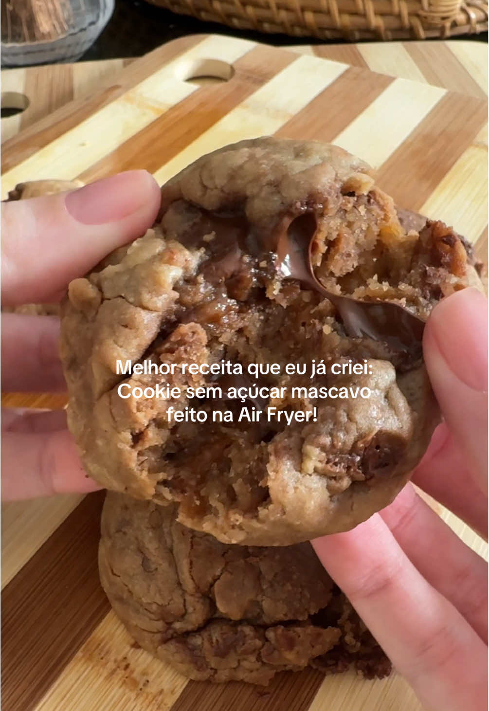 Gente fica macio por dentro, crocante por fora, nem parece que não foi feito no forno e não levou açúcar Mascavo!!   Id da forma no @Mercado Livre : 7HF4K0-RLD2 #MercadoLivreAchados #HomeAndDecor #cookie #receita #airfryer