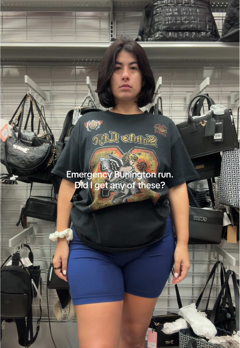 Necesito unas t shirts.