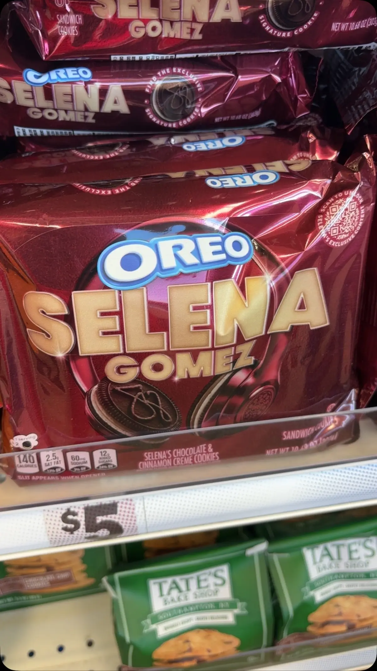 #selenagomez #oreocookies  #Foodie #poplipsneighborhood 