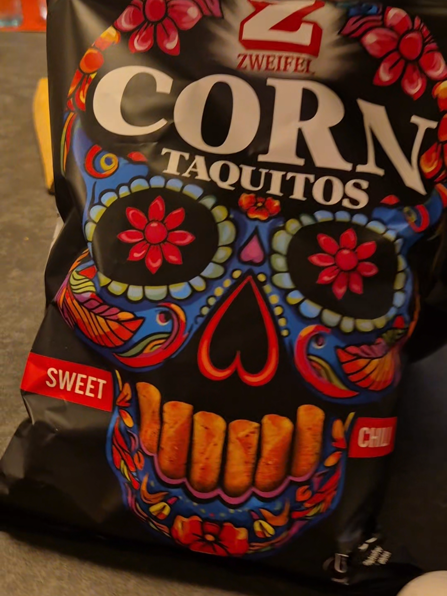 New Zweifel Taquitos Chips 😍😍 #chips #zweifel #food #fyp #viral 