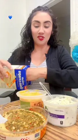 #💙 #dip #Foodie #fyp #viralvideo that pub cheese is a must try!!!