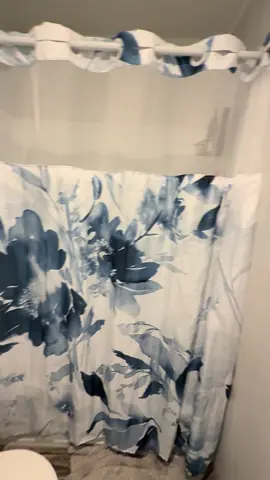 #hooklessshowercurtain 