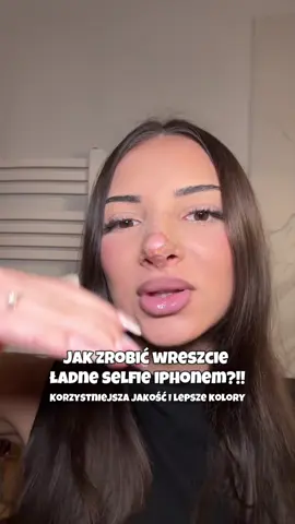 Zapisz ten trik na później! Ja nienawidziałam przedniej kamerki mojego iPhona dopóki nie ogarnęłam tego sposobu 😅❤️#maleuptriks #selfietriks  