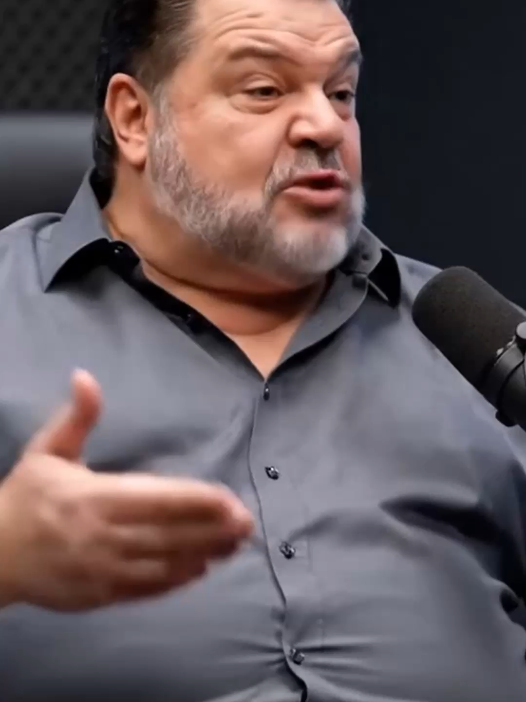 Por mim pobre não tem que receber benefício, eu não sou a favor disso