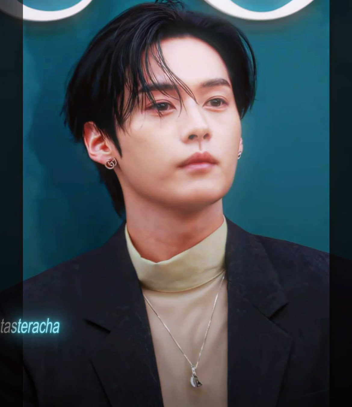 SO FINE #leeknow #skz #straykids #skzedit #straykidsedit #kpop #edit #fy #fyp #viral 