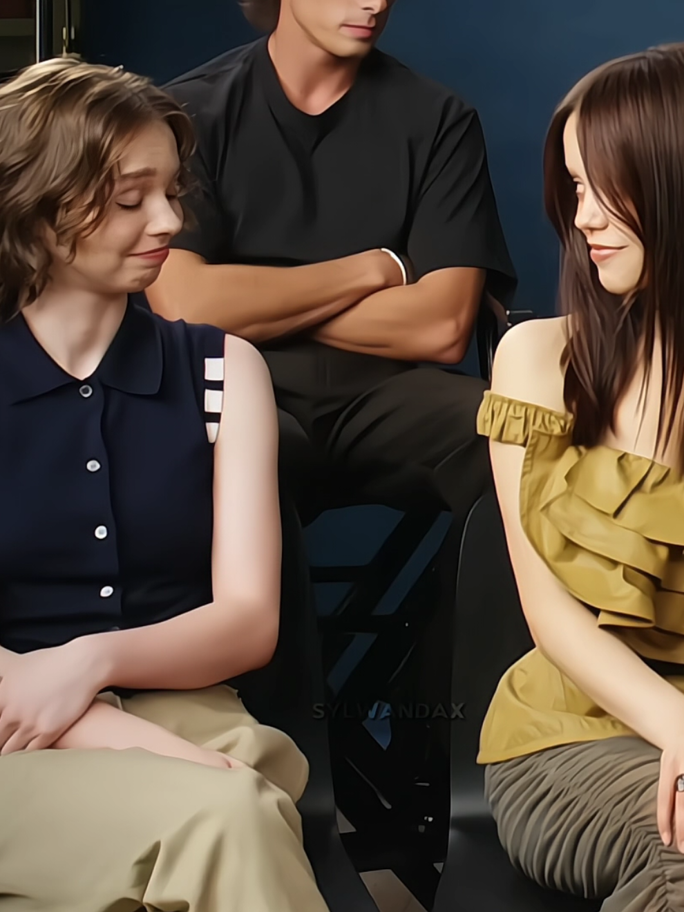 Emma post that picture please 🤭 #jennaortega #emmamyers #wenclair #wednesday #fyp 