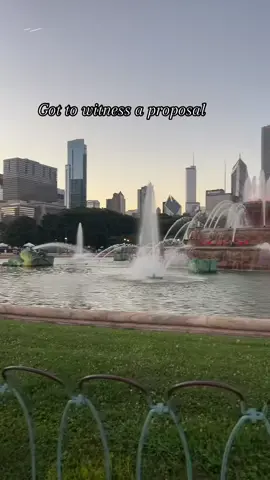 #onthisday my city 😍 #chicago #proposal #wedding #fiance #proposed #downtown #chicago #chitown #chicity #city #chicagotiktok #chicagotok #chicagobears #downtownchicago #Love #quevivaelamor 