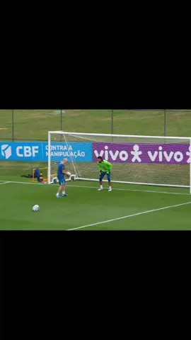 দ্বিতীয় দিনে অনুশীলন ব্রাজিলে 🇧🇷#vairalvideo #footballfans #fyp 