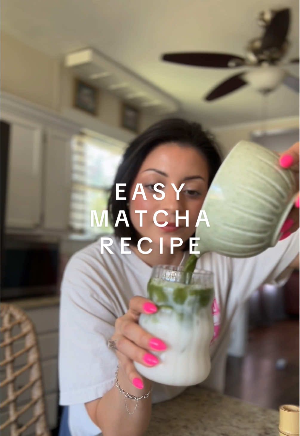 easy matcha recipe 🍵 ✨ #easymatcharecipe #matchaathome #matchagreentealatte #simplematcha #matchagirly #dallascontentcreator #austincontentcreator #latinacontentcreator #sahmcontentcreator 