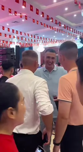 Ổng rap cái gì mà nhảy quá nhảy 😆😆 #a80 #quandoinga🇷🇺 #tiecchieudai #quockhang #traidep #viral #hottrend #nga #fyppppppppppppppppppppppp 