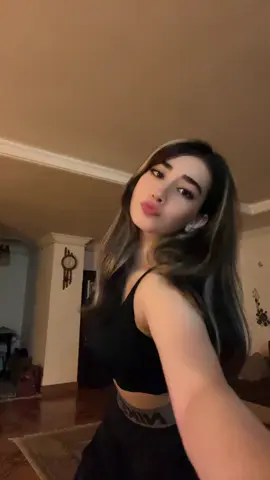 کلااا به من چه😂@Selena Dance 💋