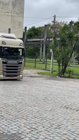 E esse ronco? 😮‍💨 #paixaoporcaminhão #videosdecaminhao #viraltiktok #vidadecaminhoneiro #vaiprofycaramba 