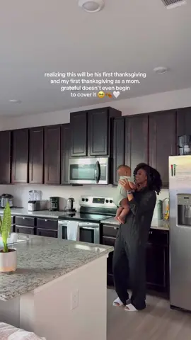Every little first with him fills my soul. 🥺 #motherhoodjourney #firsttimemom #fallishere #thanksgiving #allthefeels 