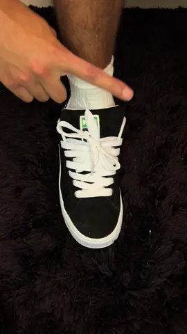 A melhor maneira de fazer a estrela no cadarço‼️ Suede Xl direto da #kakobuy link na bio 🔥 #suede #pumasuede #howtolace #sneakers 