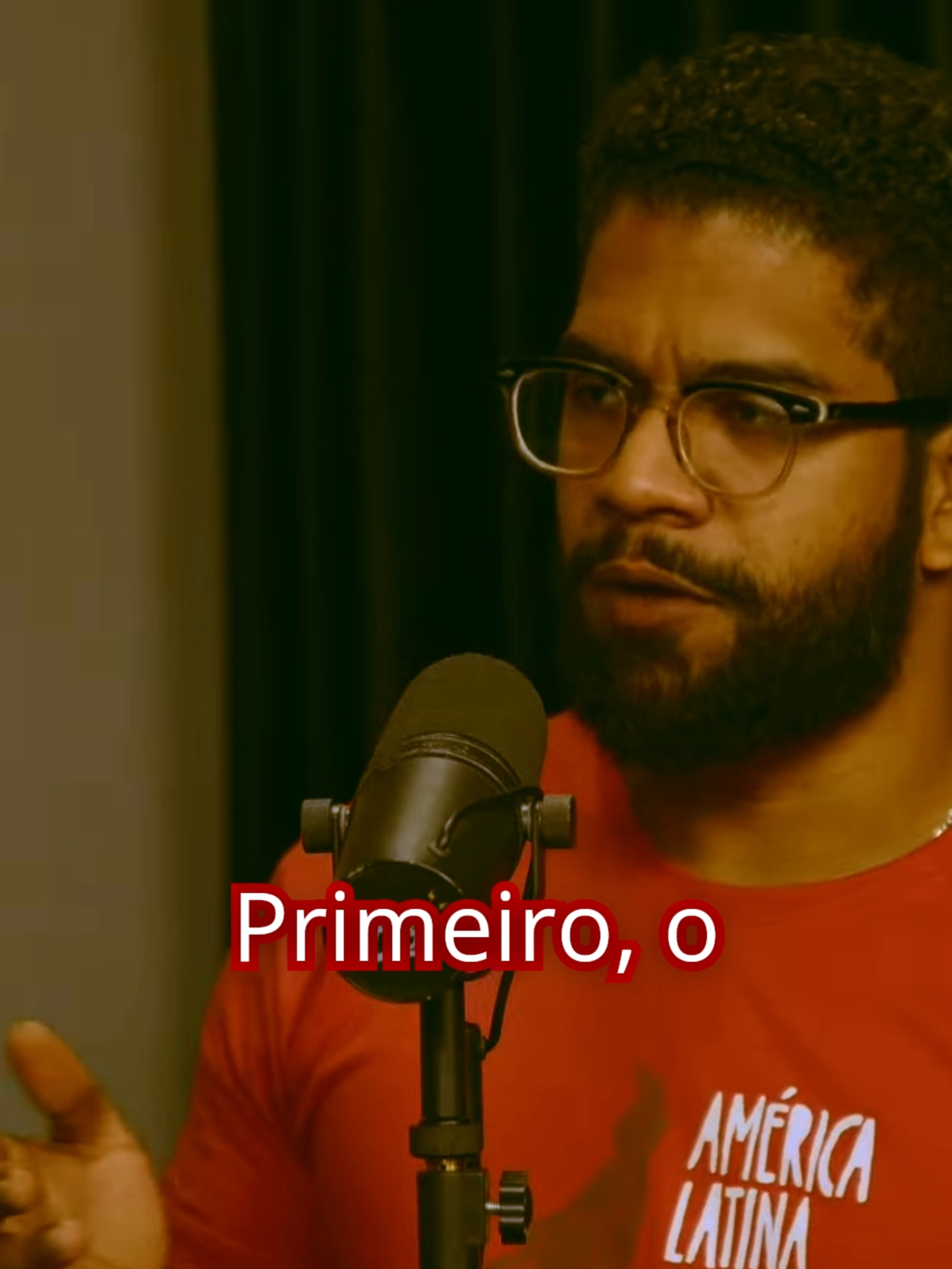 🟥🔥 O capitalismo promete muito, mas não entrega. 🚨 Jones Manoel mostra no Flow News que quem realmente construiu conquistas históricas no Brasil foi a luta comunista. 👉 SUS? Nasceu da militância comunista, inspirado em Cuba e na União Soviética. 👉 Petrobras? Só existe porque o povo gritou “O petróleo é nosso!”, numa campanha liderada pela esquerda. 💡 Enquanto o capitalismo cria crises, a organização popular cria soluções. 🚩 Reflita: se o passado provou que a luta comunista constrói, o que podemos conquistar no futuro? ⚡ Assista até o fim e comente: qual dessas conquistas você mais valoriza? #JonesManoel #ComunismoNaPratica #ClasseTrabalhadora #HistoriaDoBrasil #PoliticaDeEsquerda