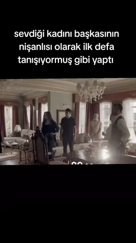sevdiğini nişanlı olduğunu öğrendi 🥀🥺😥#gözlerikaradeniz#gözlerikaradenizdizisi  #günaz #askimsinbnm #diziedit_17 