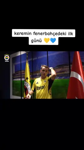 lacivert formayı çok beyenmiş 💛💙😍😍#keremaktürkoglu💙💛 #keremaktürkoglu💙💛 #keremaktürkoglu💙💛 #fenerbahçe 