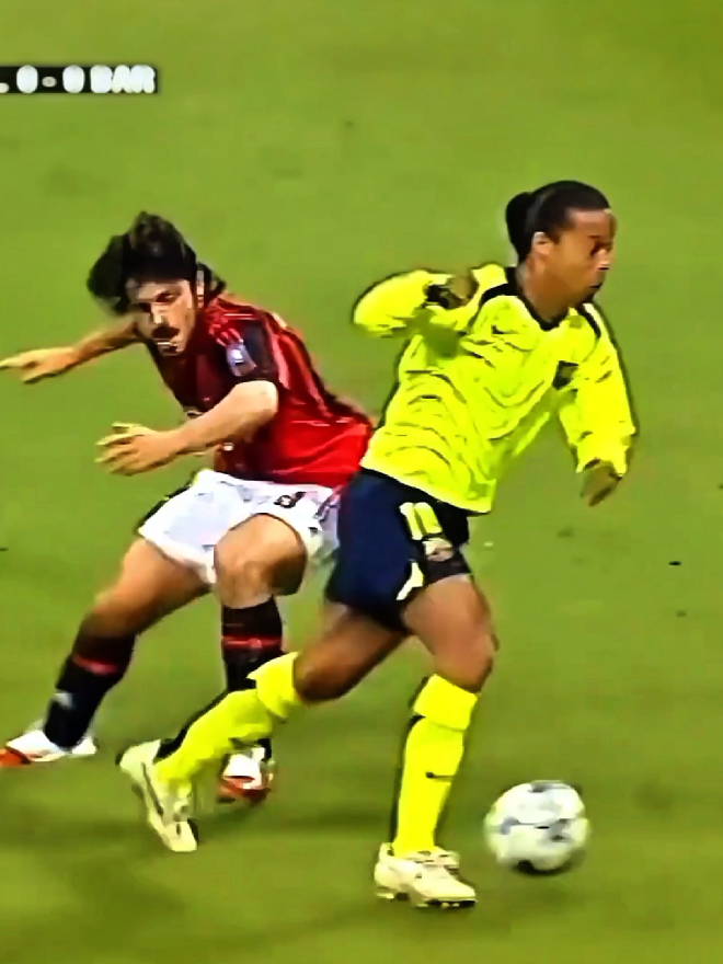 Ronaldinho Prime - Best GOAT Skills 🔥  #ronaldinho #skills #fyp 