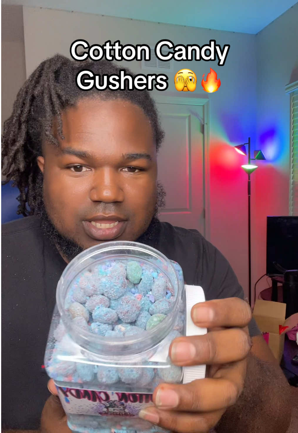 If you haven’t tried These cotton candy guahers OMGGG your missing out. #Candy #gushers #cottoncandy #Fyp #tiktokshop 
