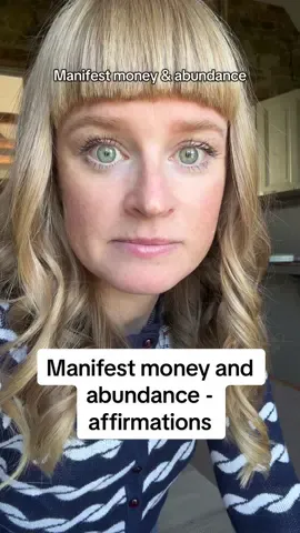 This super short practice helps you align with the energy of money and abundance. It will help you manifest your dreams.  #manifesting #manifestationtips #manifestingmethods 